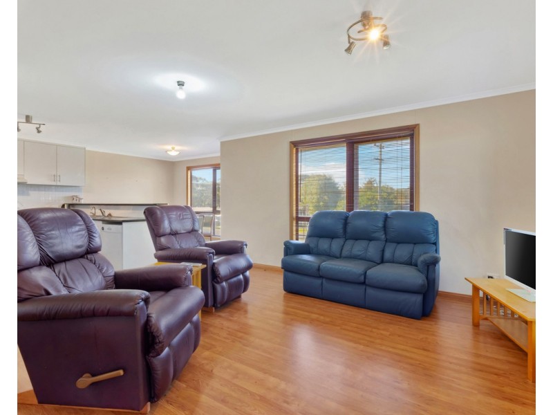 65 Greenham Street, Dartmoor VIC 3304