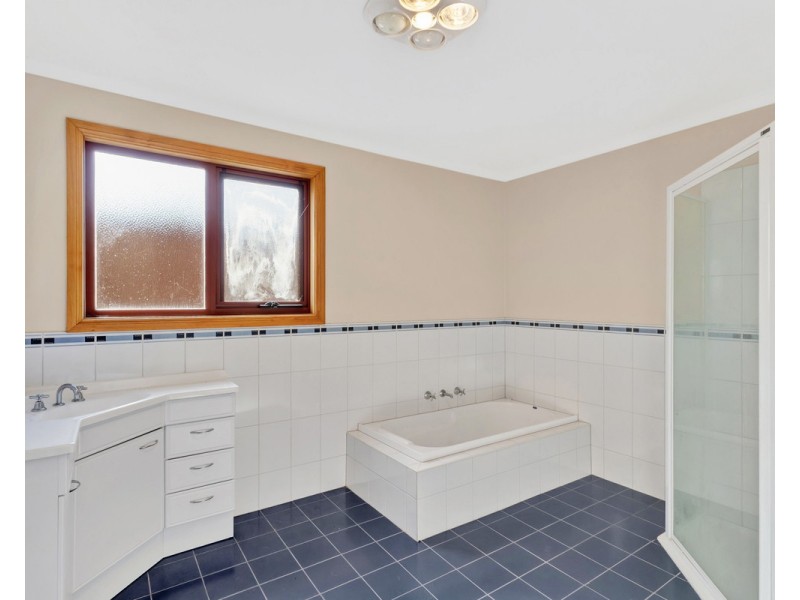 65 Greenham Street, Dartmoor VIC 3304