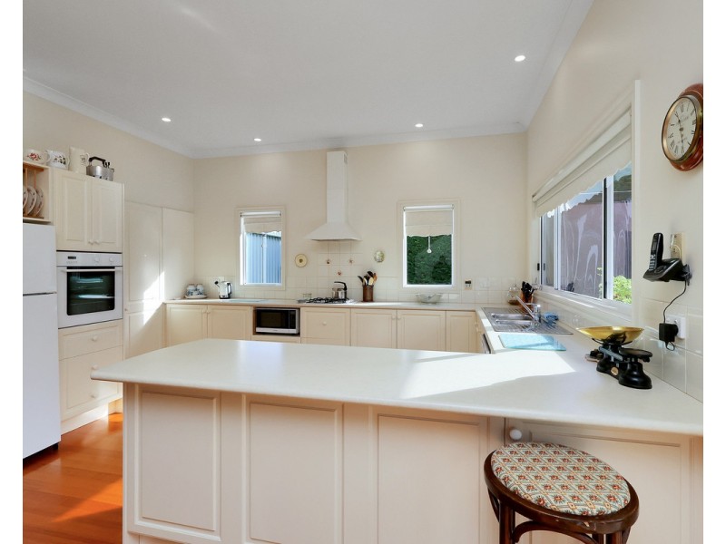 10 Ardonachie Street, Macarthur VIC 3286