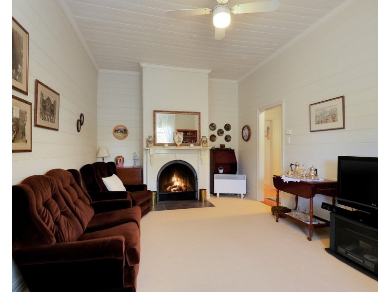 10 Ardonachie Street, Macarthur VIC 3286