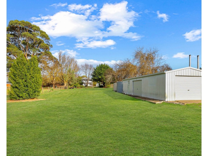 10 Ardonachie Street, Macarthur VIC 3286