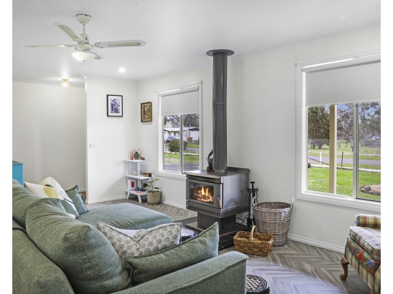 14 Barker Street, Cavendish VIC 3314