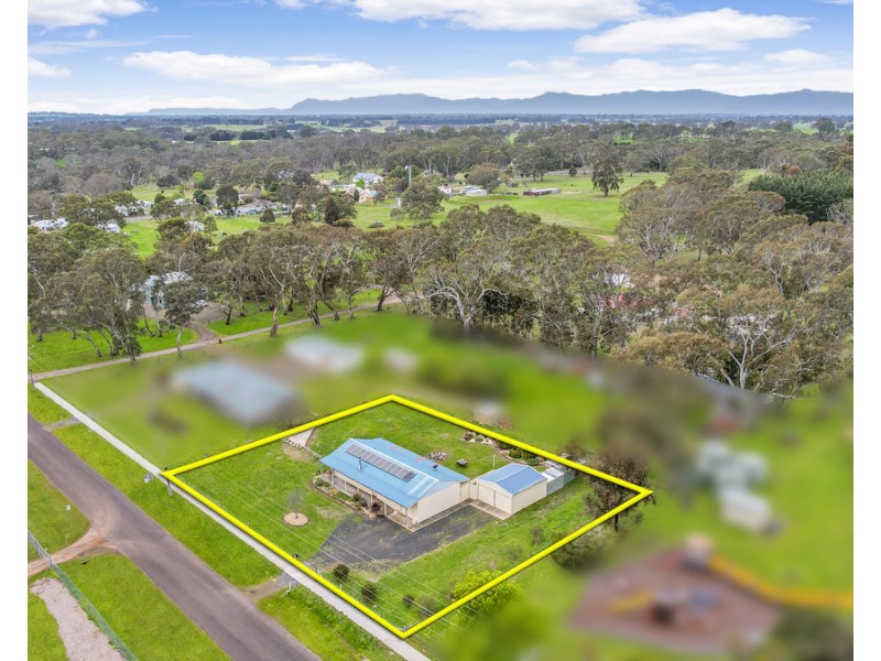 14 Barker Street, Cavendish VIC 3314