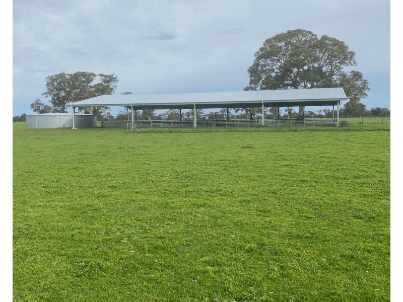 813 Yarramyljup Road, Rocklands VIC 3401