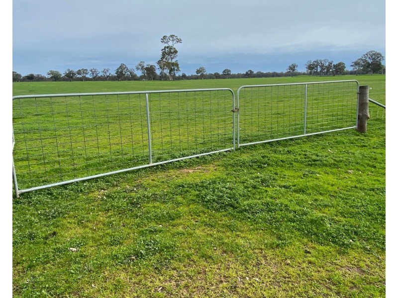 813 Yarramyljup Road, Rocklands VIC 3401