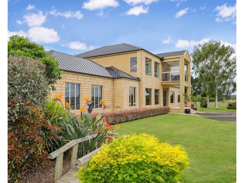 65 Leura Lane, Hamilton VIC 3300