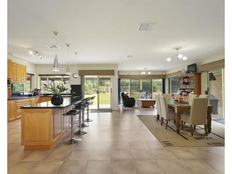 65 Leura Lane, Hamilton VIC 3300