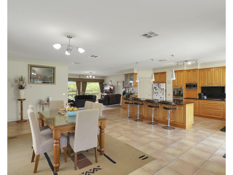 65 Leura Lane, Hamilton VIC 3300