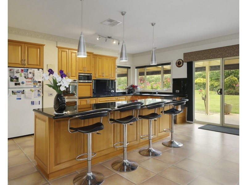 65 Leura Lane, Hamilton VIC 3300