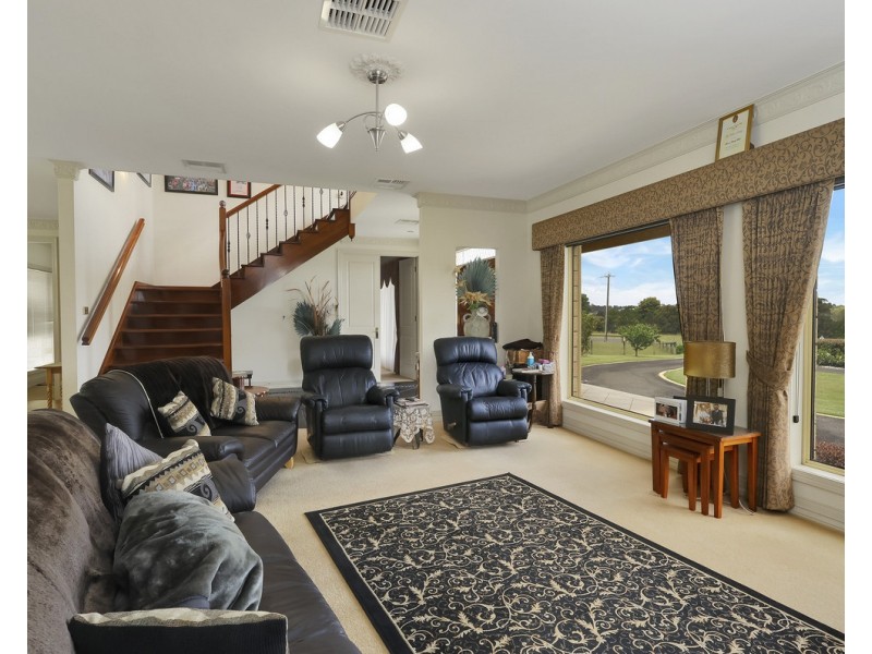 65 Leura Lane, Hamilton VIC 3300