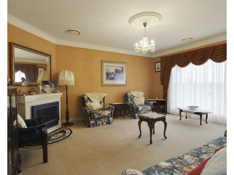 65 Leura Lane, Hamilton VIC 3300