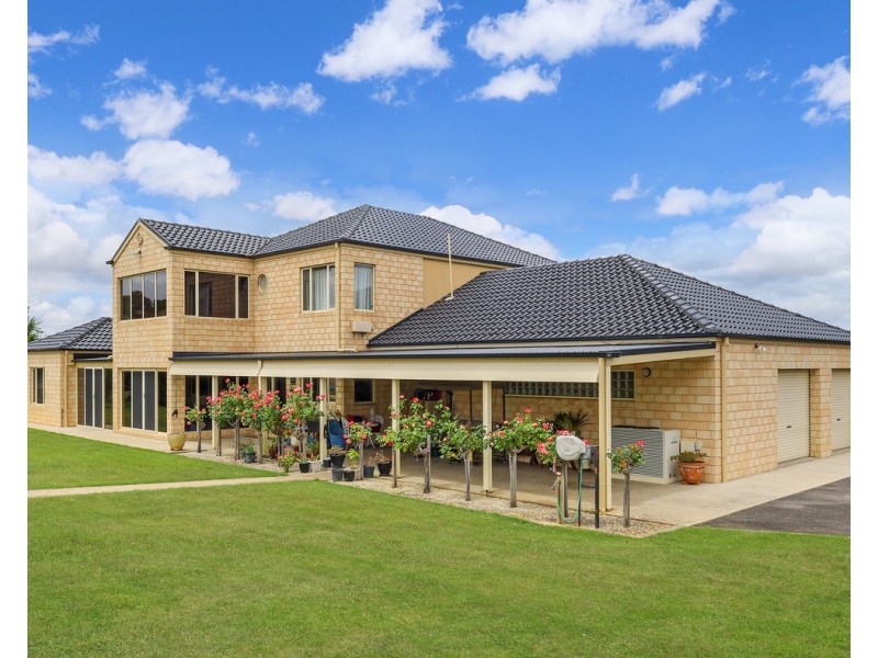 65 Leura Lane, Hamilton VIC 3300