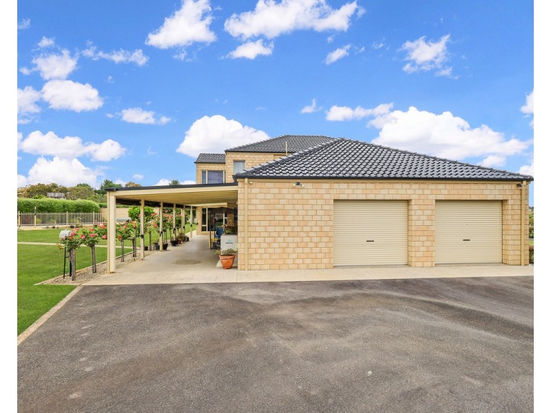 65 Leura Lane, Hamilton VIC 3300