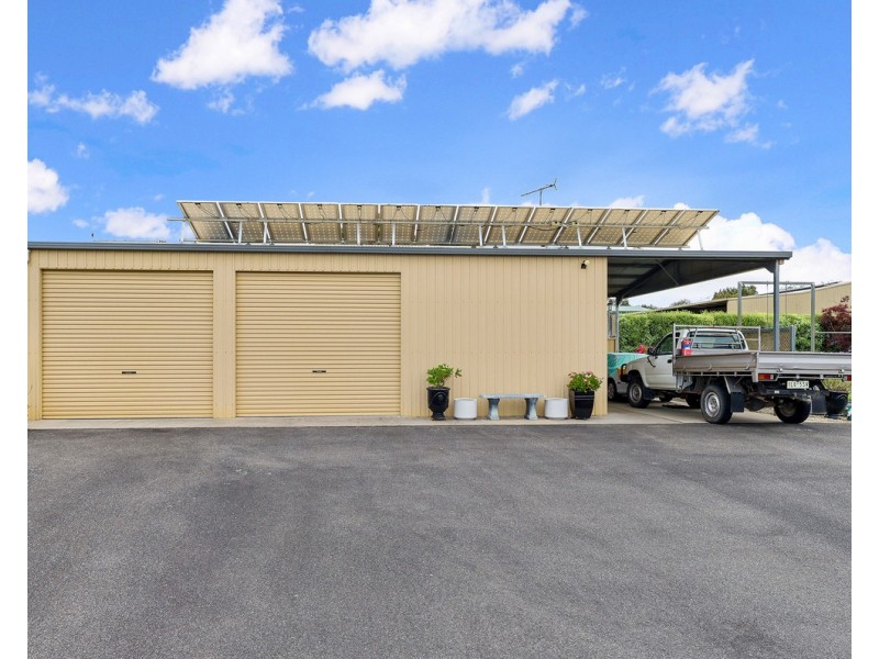 65 Leura Lane, Hamilton VIC 3300