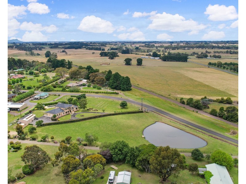 65 Leura Lane, Hamilton VIC 3300