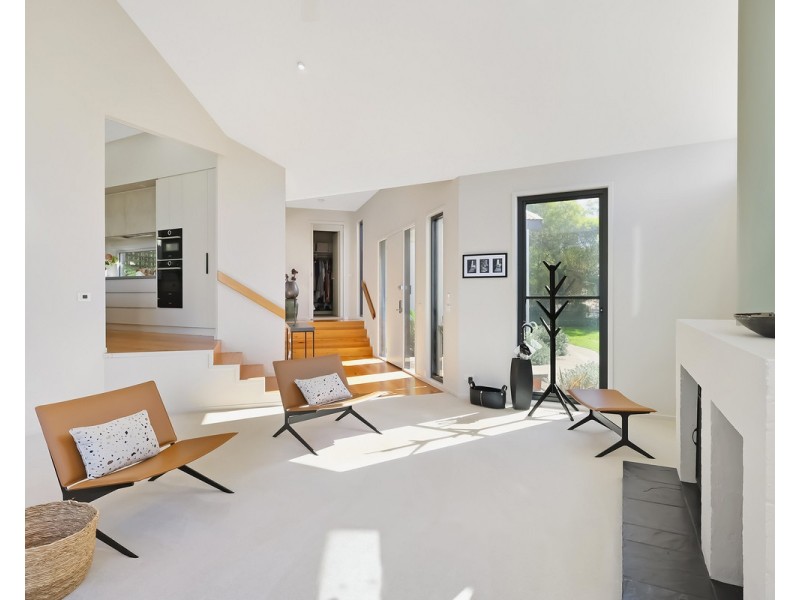 3 Grosvenor Place, Hamilton VIC 3300