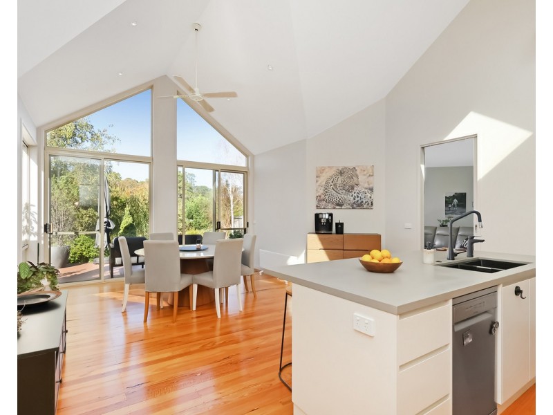 3 Grosvenor Place, Hamilton VIC 3300