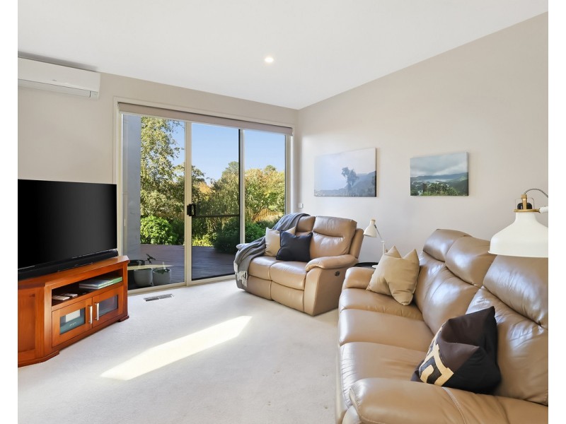 3 Grosvenor Place, Hamilton VIC 3300