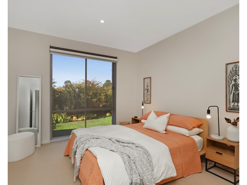 3 Grosvenor Place, Hamilton VIC 3300