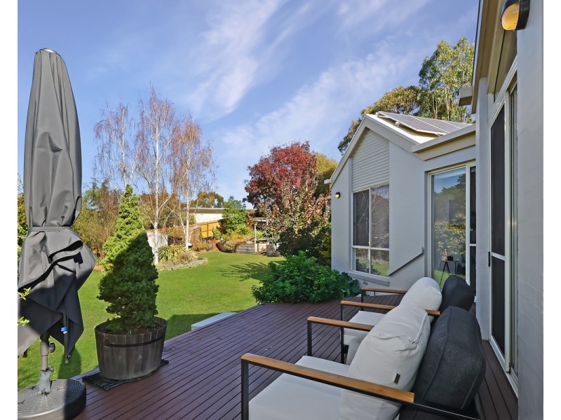 3 Grosvenor Place, Hamilton VIC 3300