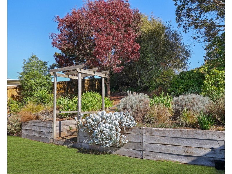 3 Grosvenor Place, Hamilton VIC 3300