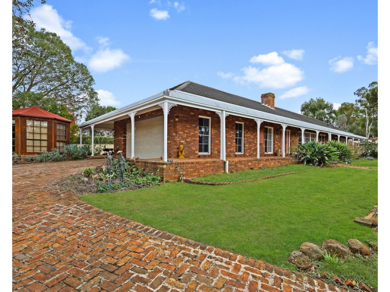 7 Grosvenor Place, Hamilton VIC 3300