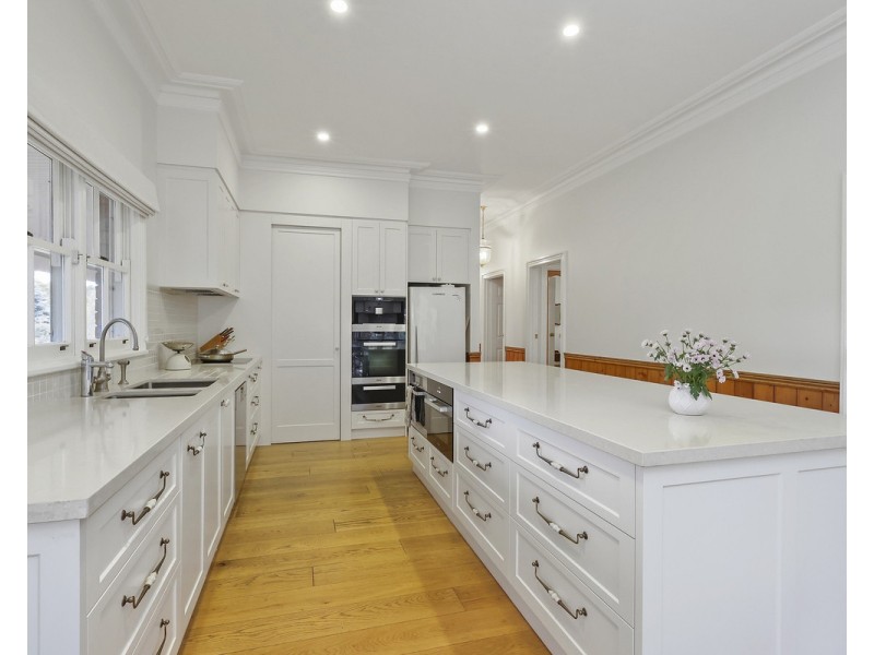 7 Grosvenor Place, Hamilton VIC 3300