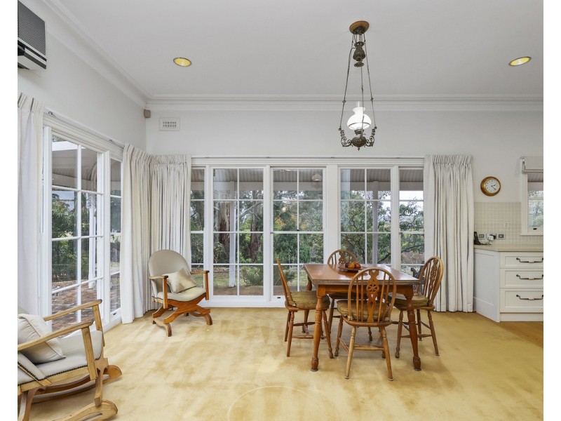 7 Grosvenor Place, Hamilton VIC 3300