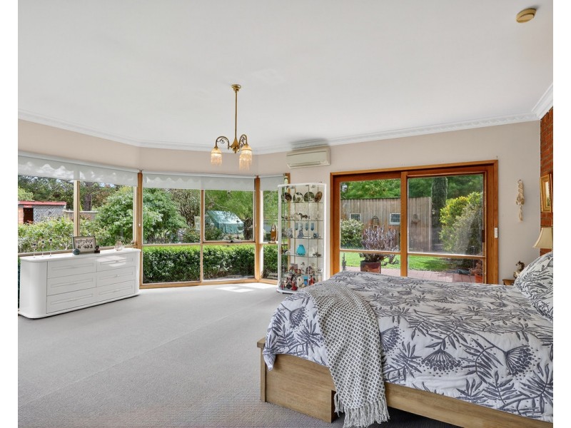 555 Mill Road, Strathkellar VIC 3301