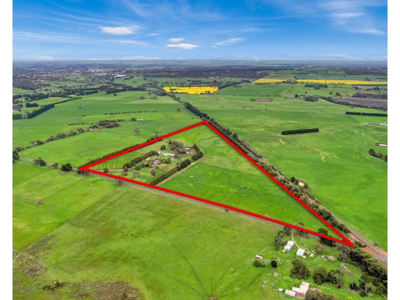 555 Mill Road, Strathkellar VIC 3301