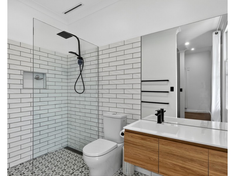 16 Goldsmith Street, Hamilton VIC 3300