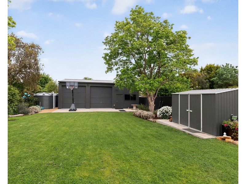 16 Goldsmith Street, Hamilton VIC 3300