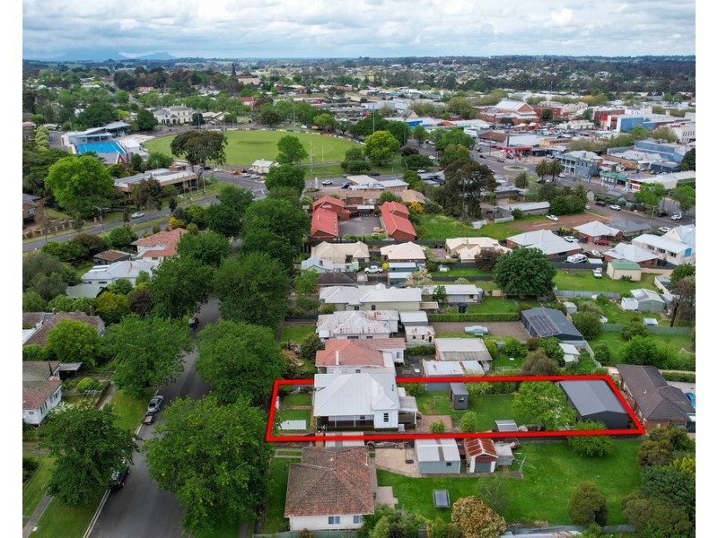 16 Goldsmith Street, Hamilton VIC 3300