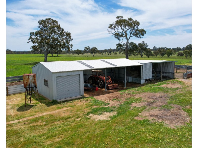 Mount Cavendish Road, Cavendish VIC 3314