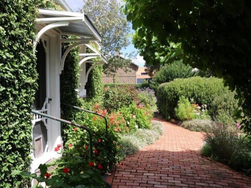 95 Bell Street, Penshurst VIC 3289