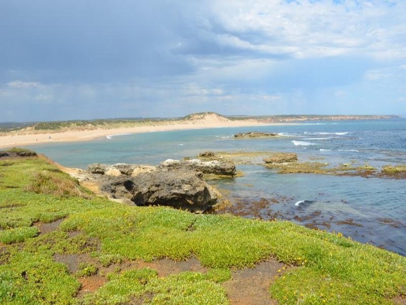 19 Robertson Street, Peterborough VIC 3270