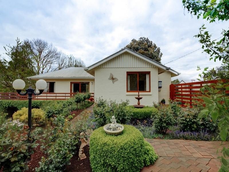 20 Hyland Street, Mortlake VIC 3272