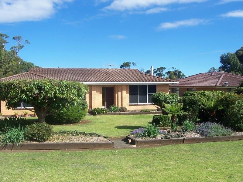 13 Bond Street, Timboon VIC 3268