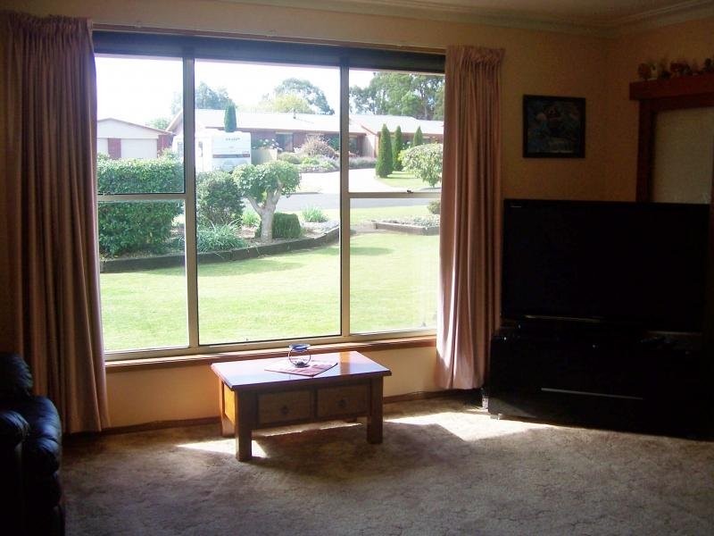 13 Bond Street, Timboon VIC 3268