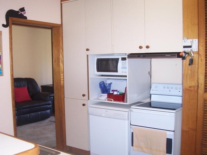 13 Bond Street, Timboon VIC 3268