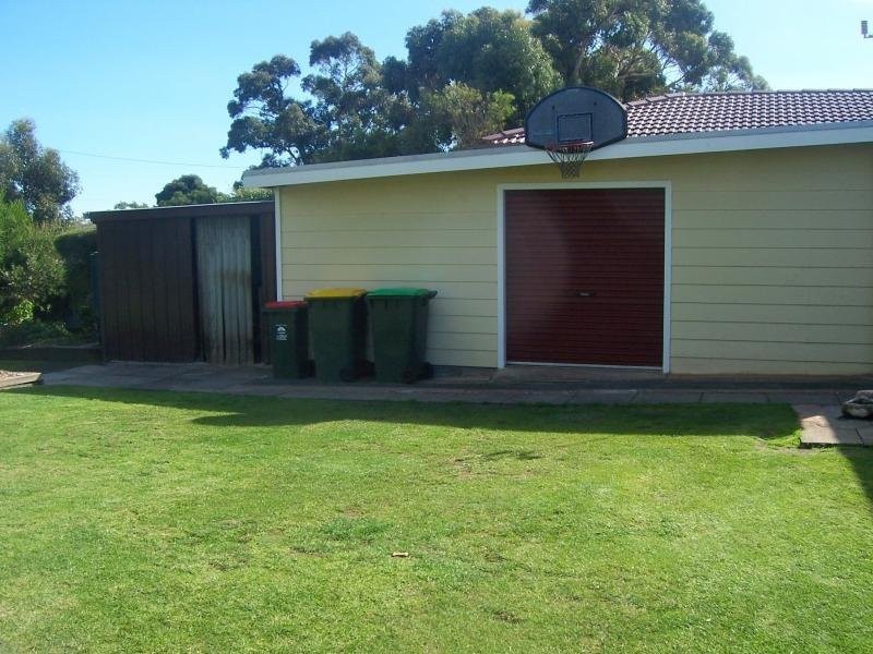 13 Bond Street, Timboon VIC 3268