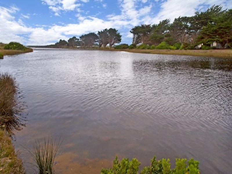 8 Albert Street, Narrawong VIC 3285