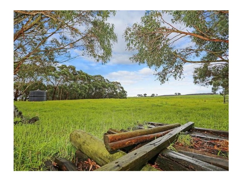 296 Blakes Road, Nirranda VIC 3268