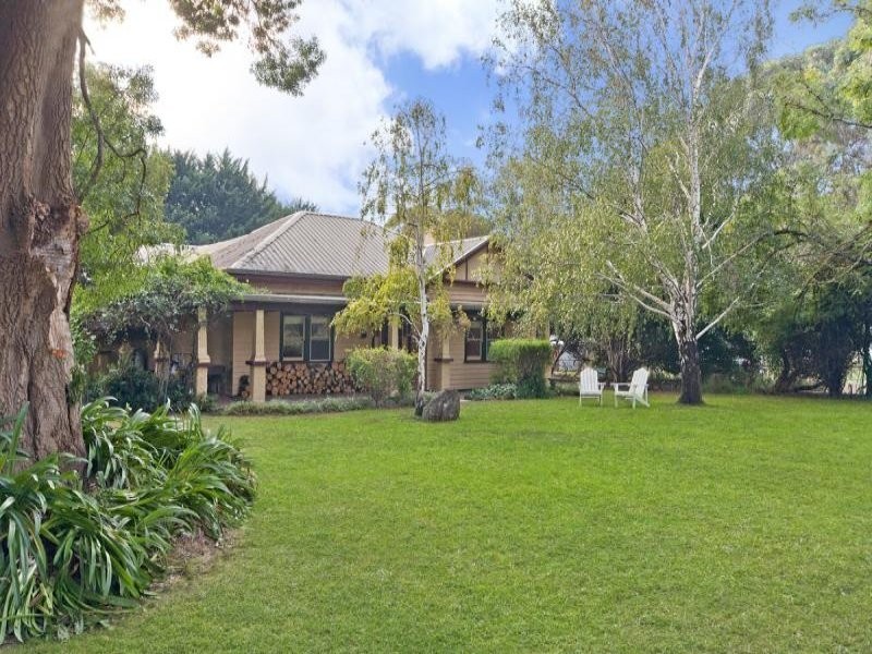 8 Ardonachie School Road, Macarthur VIC 3286