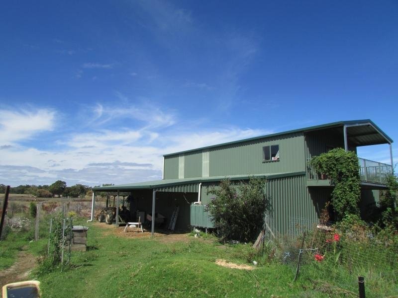 7327 Princes Highway, Tyrendarra VIC 3285