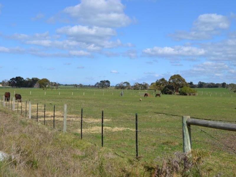 7327 Princes Highway, Tyrendarra VIC 3285