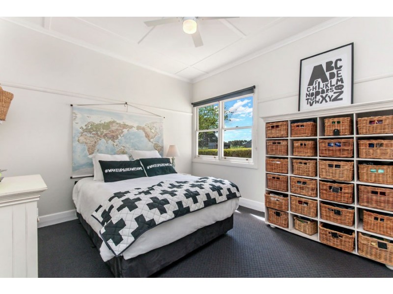 7274 Hamilton Hwy, Tarrington VIC 3301