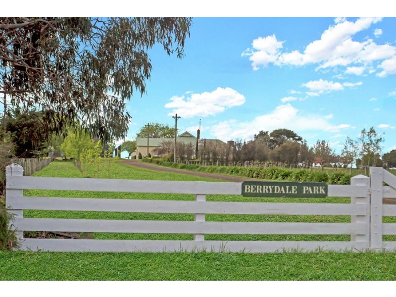 7274 Hamilton Hwy, Tarrington VIC 3301