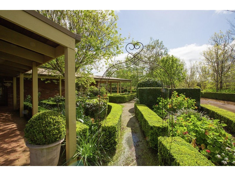 130 Hensley Park Road, Hamilton VIC 3300