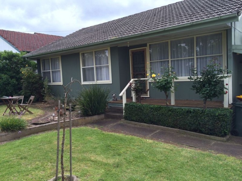 56 Watton Street, Penshurst VIC 3289